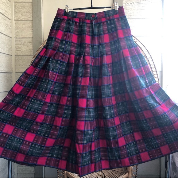 Vintage 80s/90s Red/Green Tartan Plaid Mid-Length Skirt by Aljean Size 14 - Picture 1 of 5
